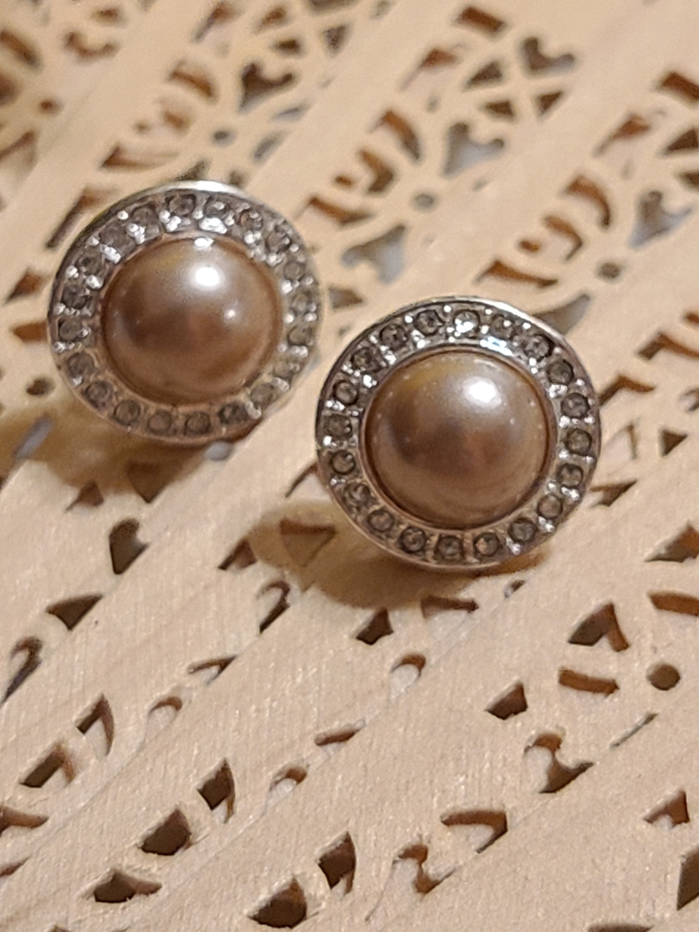 Vintage Pearl and Crystal Halo Stud Earrings - Champagne